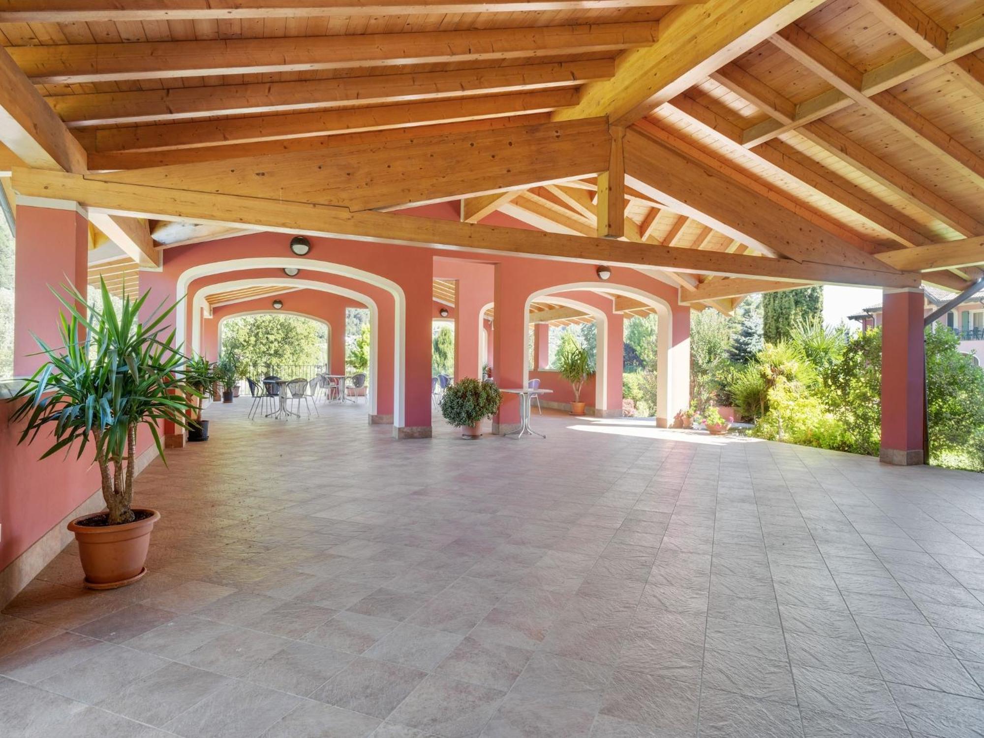 Spacious Apartment In Idro With Shared Pool Crone Екстериор снимка