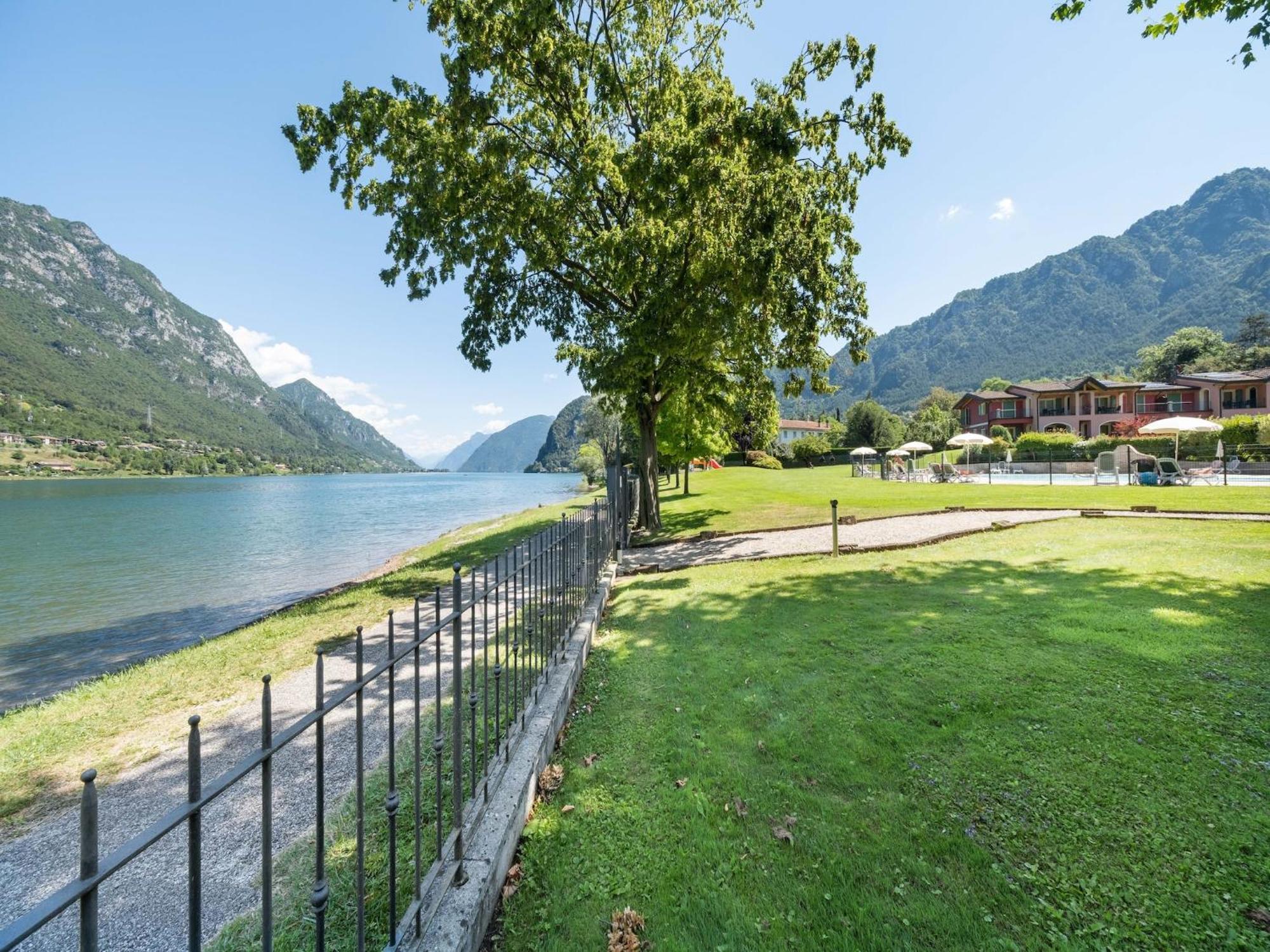 Spacious Apartment In Idro With Shared Pool Crone Екстериор снимка