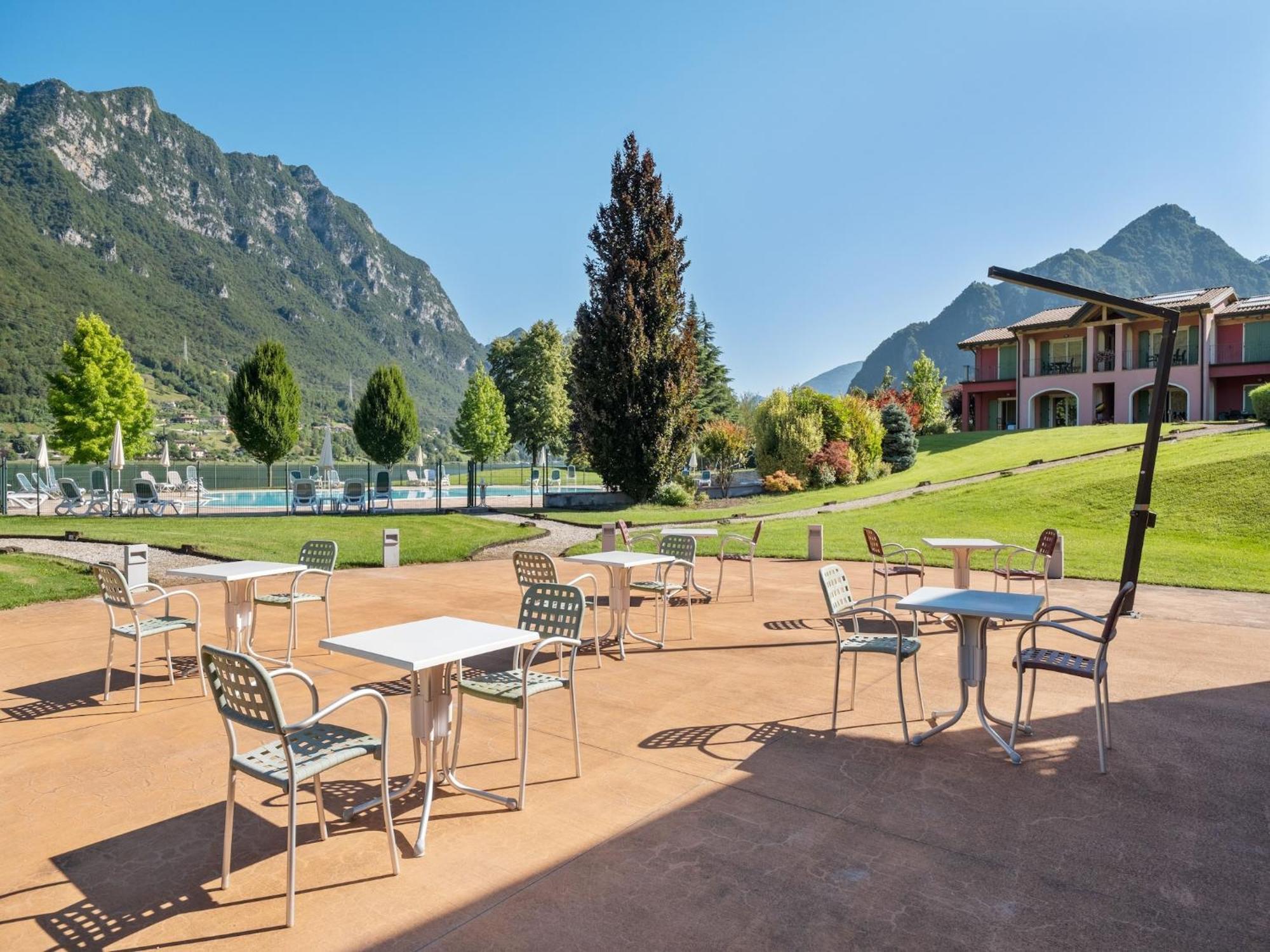 Spacious Apartment In Idro With Shared Pool Crone Екстериор снимка