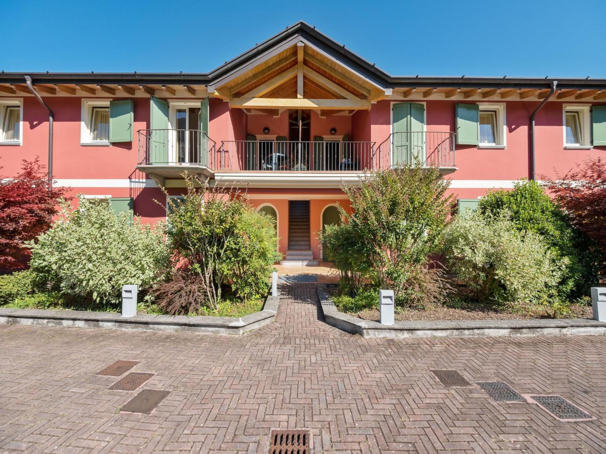 Spacious Apartment In Idro With Shared Pool Crone Екстериор снимка