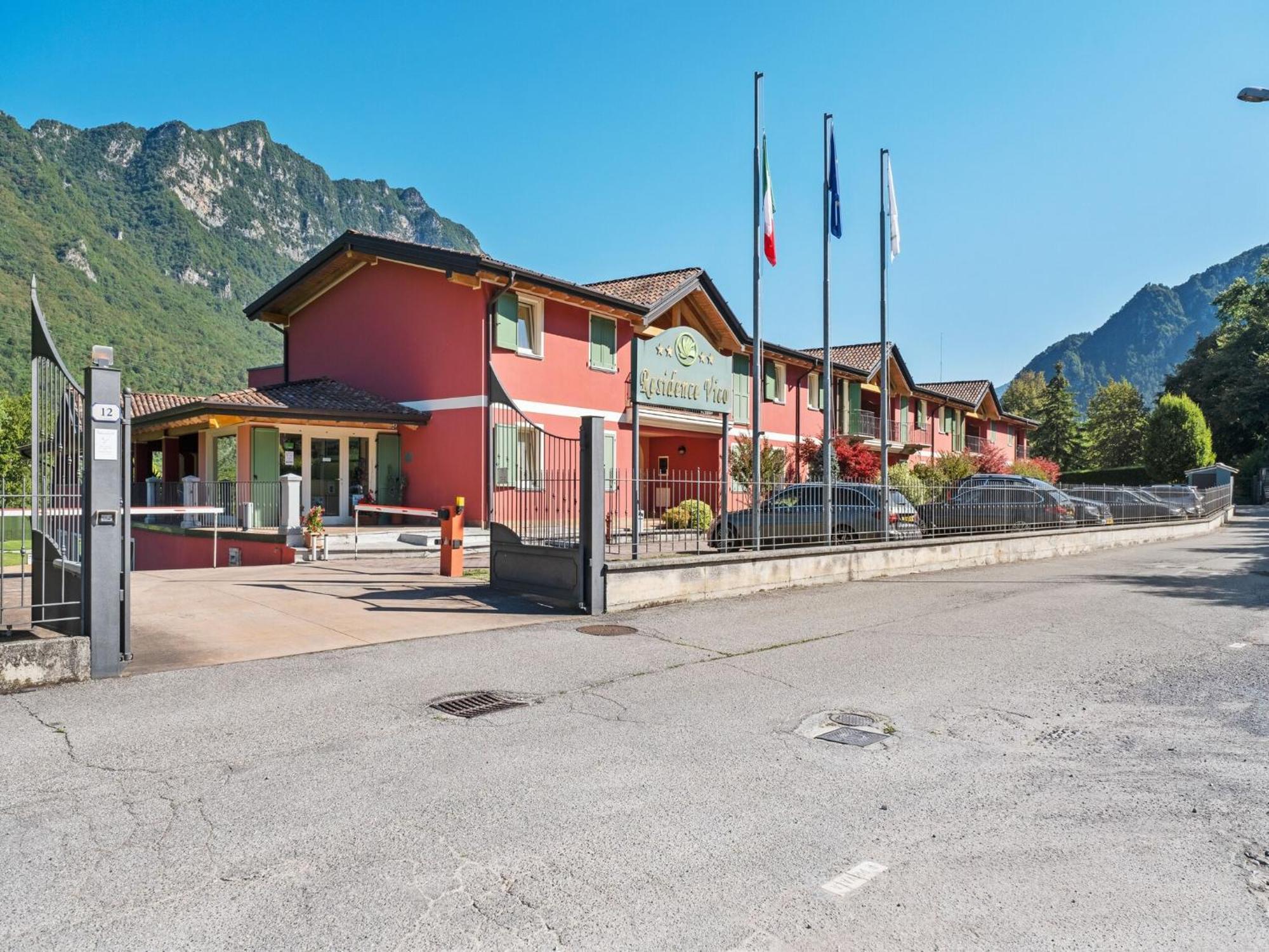 Spacious Apartment In Idro With Shared Pool Crone Екстериор снимка