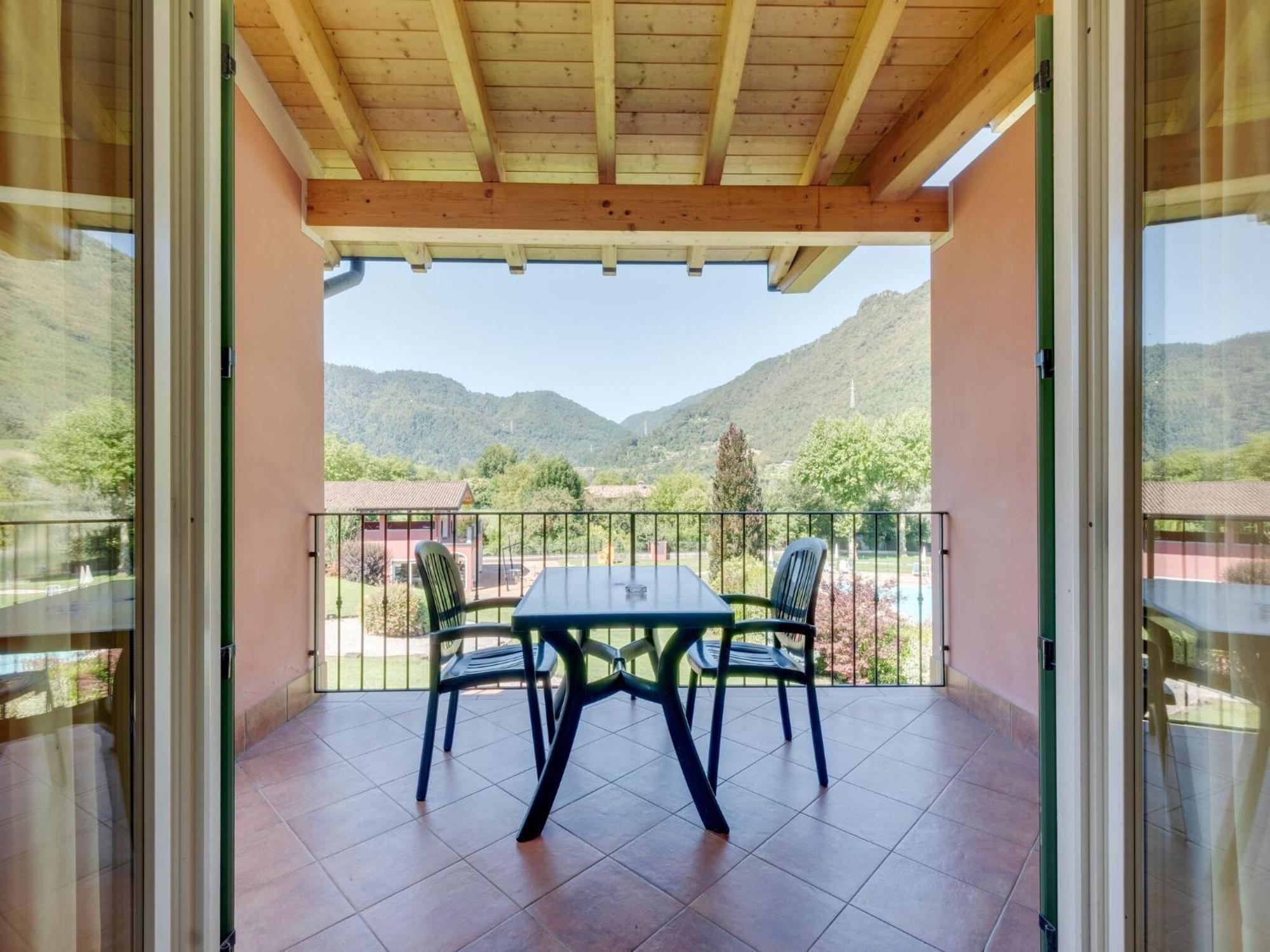 Spacious Apartment In Idro With Shared Pool Crone Екстериор снимка