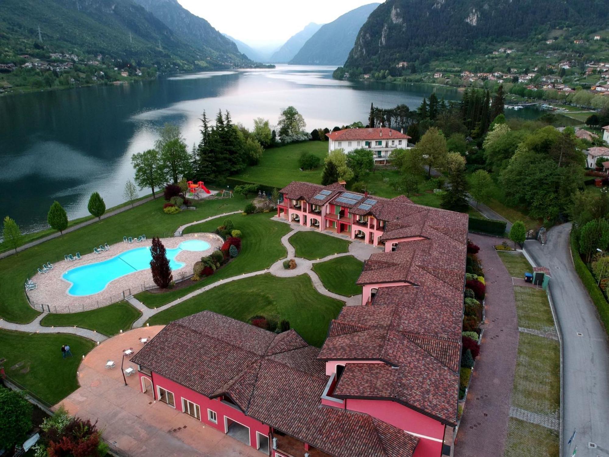 Spacious Apartment In Idro With Shared Pool Crone Екстериор снимка