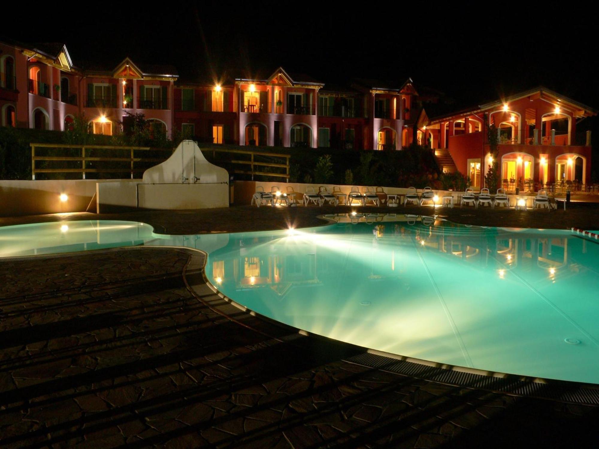 Spacious Apartment In Idro With Shared Pool Crone Екстериор снимка